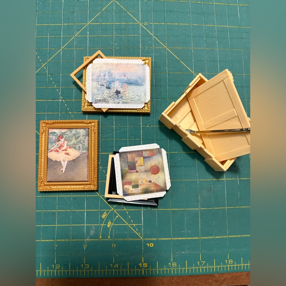 Mini Brands Masterpieces - Set of 4 with crate & crowbar